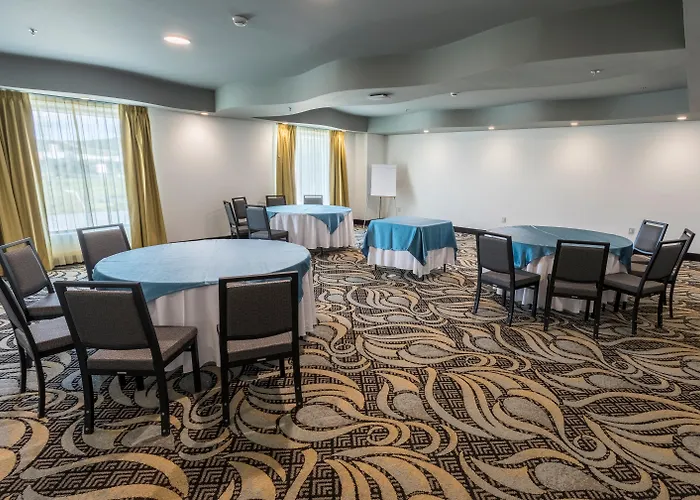 Holiday Inn Queretaro Zona Krystal By Ihg