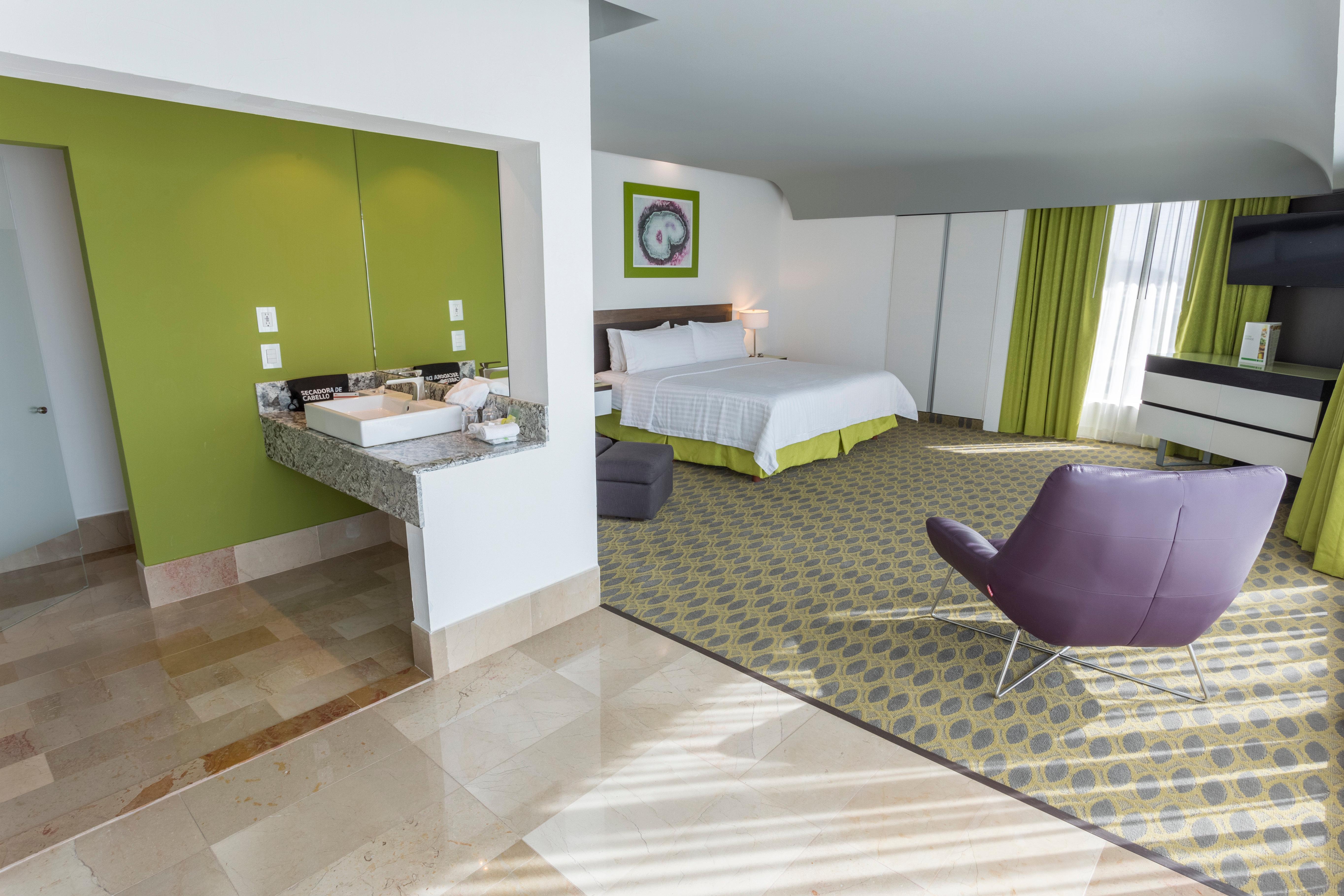 Queretaro Zona Krystal By Ihg Hotel