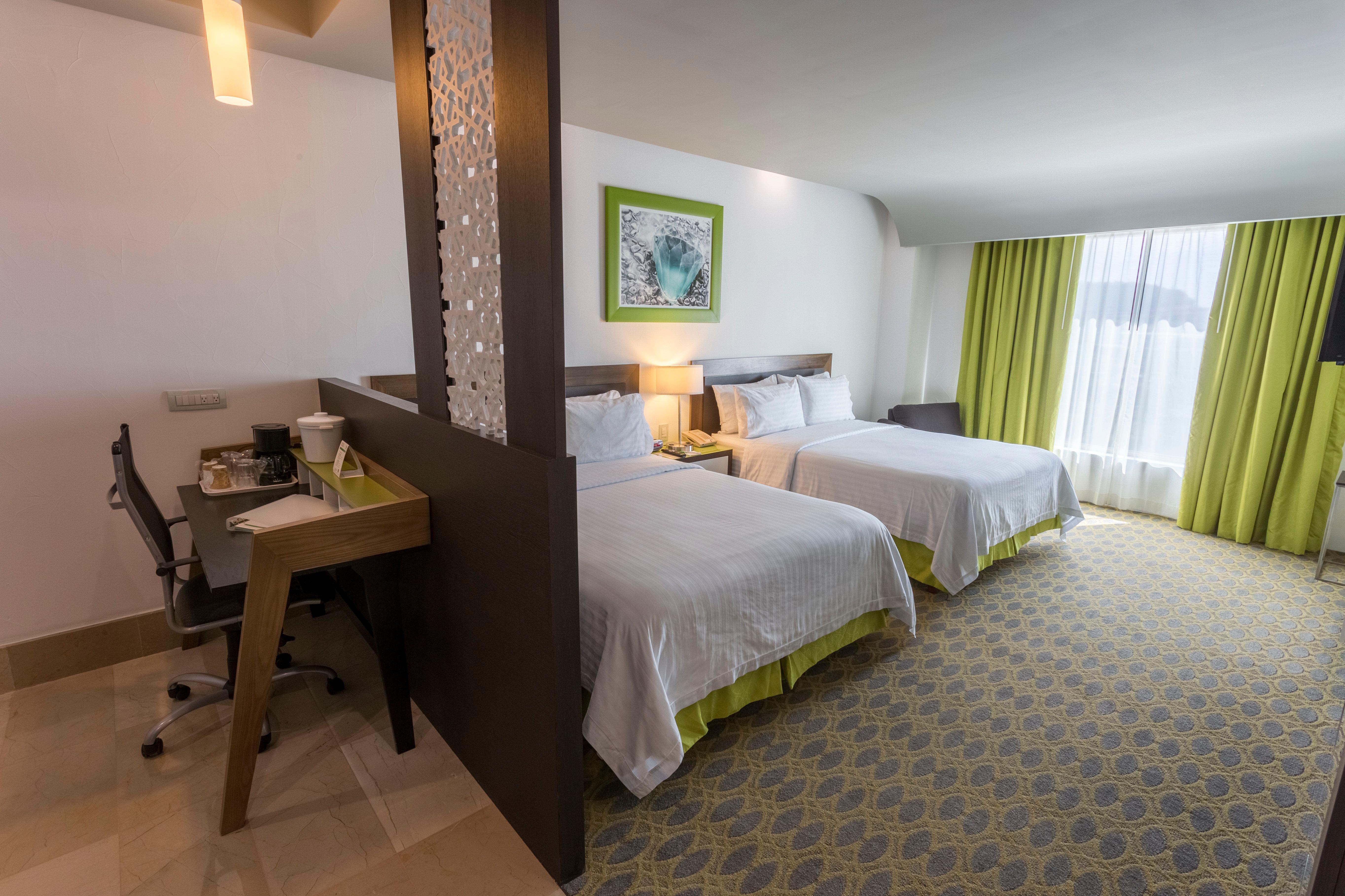 Hotel Queretaro Zona Krystal By Ihg 5*